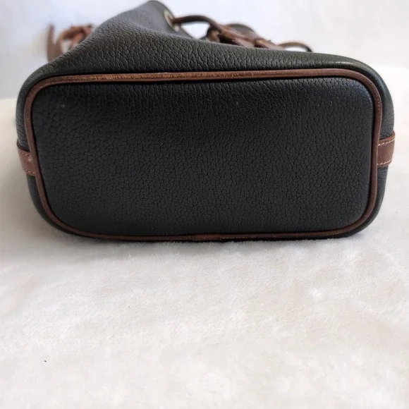 Vtg Dooney & Bourke Bucket Bag Purse Pebbled AWL Leather Drawstring USA Y2K 90s - Picture 4 of 13